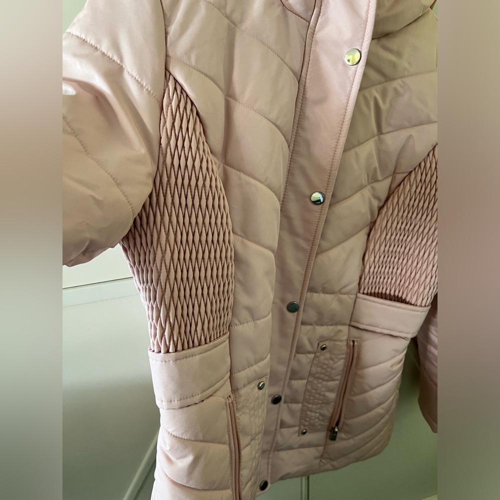 BRAND NEW WITH TAGS. Womens Liz Claiborne coat - Picture 6 of 9